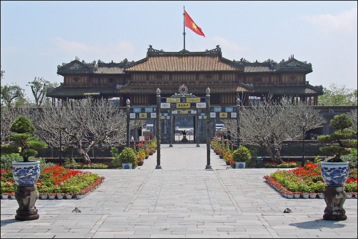 La cour des cérémonies (Cité impériale, Hué), Hue, Vietnam, 2010