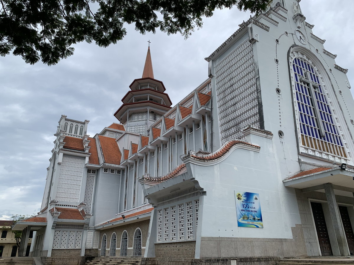 Huế 2024 - Church of the Saviour (Nhà thờ Dòng Chúa Cứu Thế, Huế), Hue, Vietnam, 2024