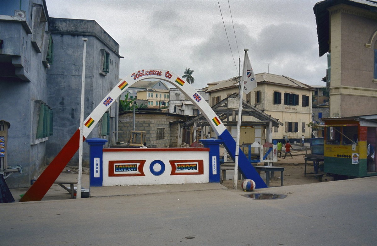 EU: Overzicht - London Bridge arch, Cape Coast (2002), Cape Coast, Ghana, 2002