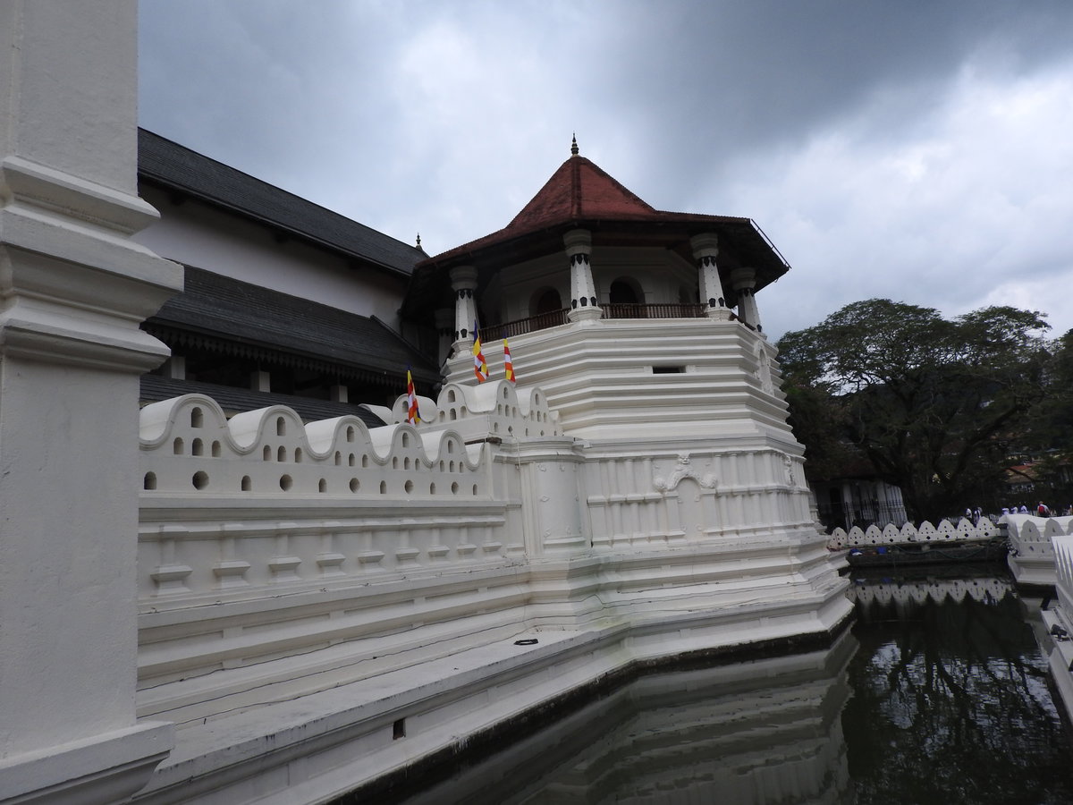 Sri Dalada Maligawa-30-kandy-Sri Lanka, Kandy, Sri Lanka, 2019