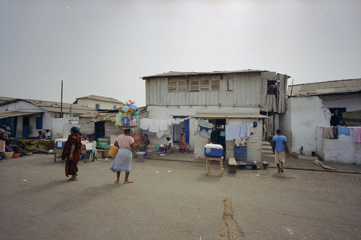 EU: Accra, Jamestown street scene with wooden house (2000), Accra, Ghana, 2000
