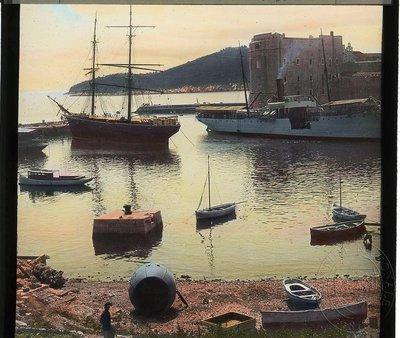 EU: Dubrovnik, harbour with boats and fort ( ) (1900), Dubrovnik, 1900