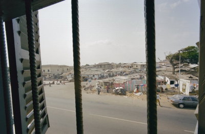 EU: Zicht op stad vanuit fort, voormalige gevangenis (1966), Accra, 1966