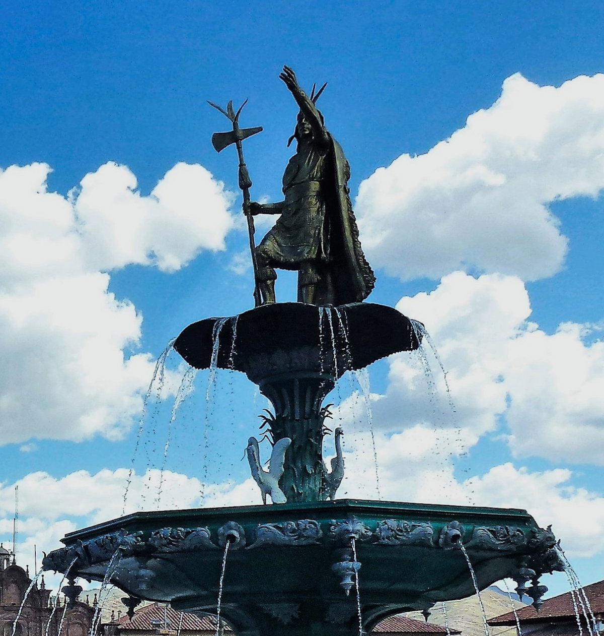 Statue of Pachacútec in Plaza de Armas Cusco,-1, Cusco, Peru, 2011