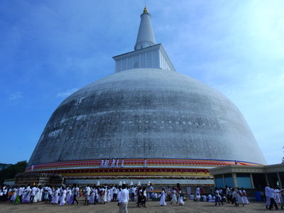 Ruwanweli maha saya 2, Anuradhapura, 2019