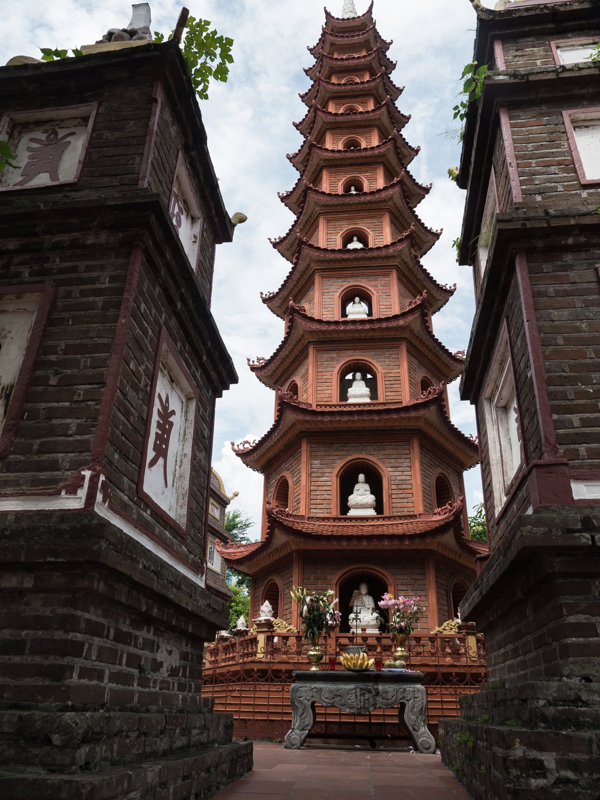 Pagoda Tran Quoc, Hanoi, Vietnam, Hanoi, Vietnam, 2017