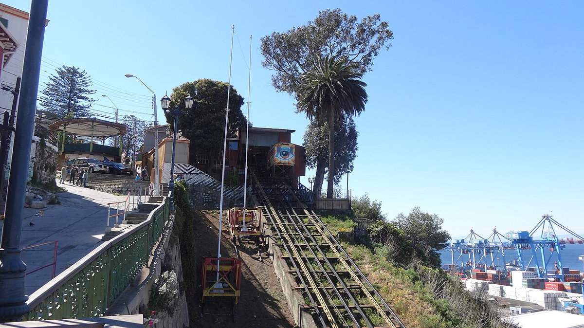 ASCENSOR ARTILLERIA, Valparaíso, Chile, 2013