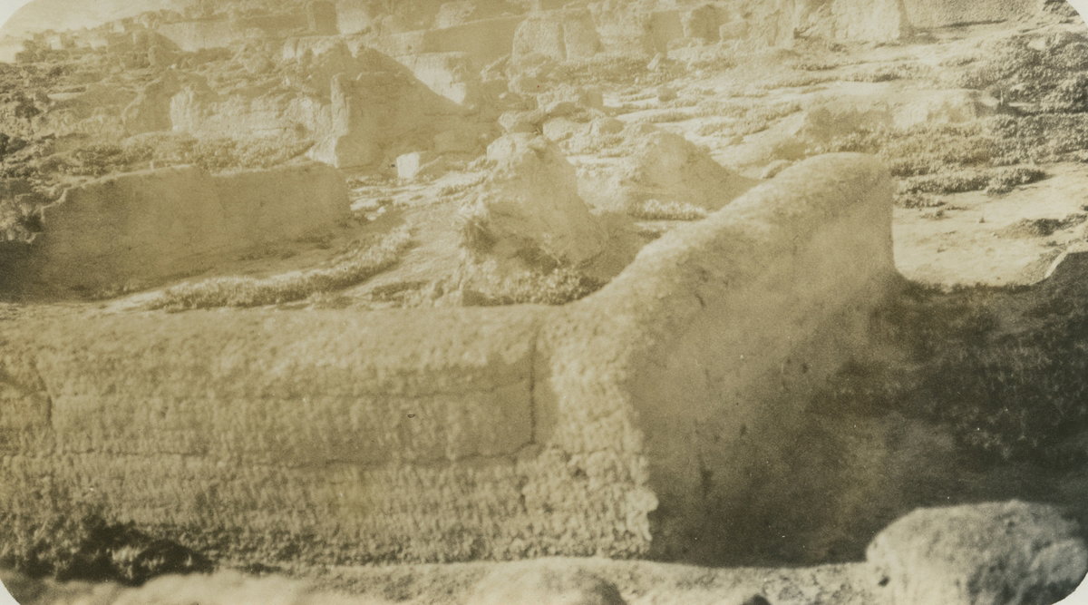 EU: Fotografi från expedition till Peru Motiv av ruinstaden Cajamarquilla (1920), Lima, Peru, 1920