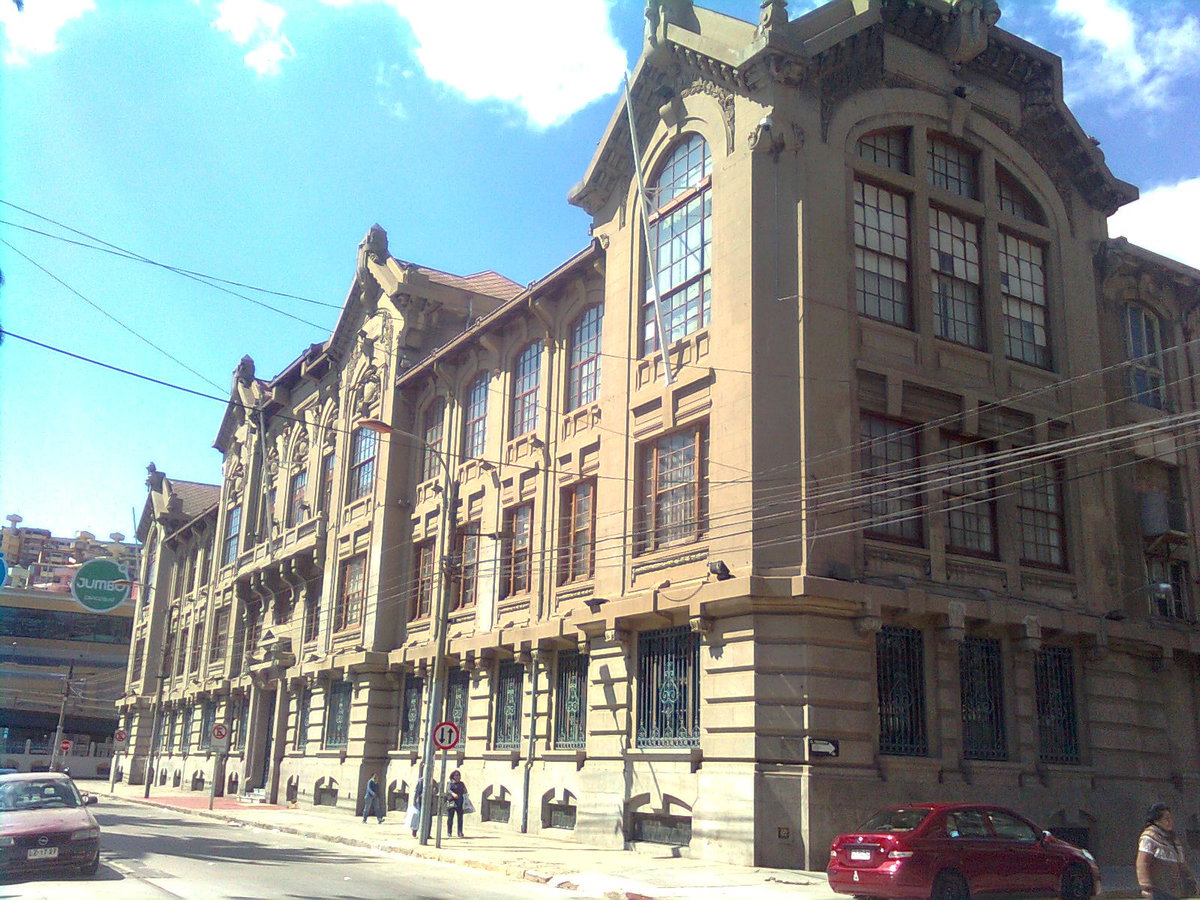 Vista desde la calle, Valparaíso, Chile, 2013