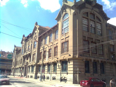 Vista desde la calle, Valparaíso, 2013
