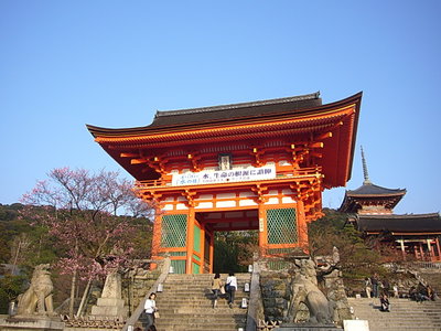 清水寺仁王門 The Deva Gate of Kiyomizu-dera Temple, Kyoto — photos through time