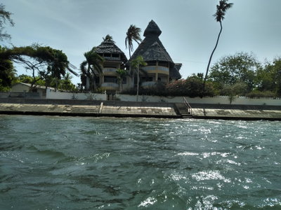 Lamu seafront building, Lamu — photos through time