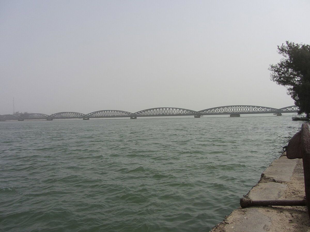 Saint-Louis - Pont Faidherbe depuis le quai Roume, Saint-Louis, Senegal, 2013
