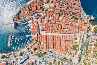 Top-Down-Blick auf die Altstadt von Dubrovnik, Kroatien, Dubrovnik, 2019