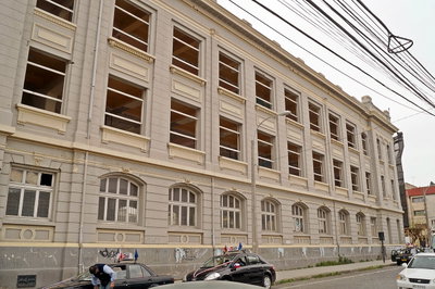 Escuela Ramon Barros Luco, Valparaíso — photos through time