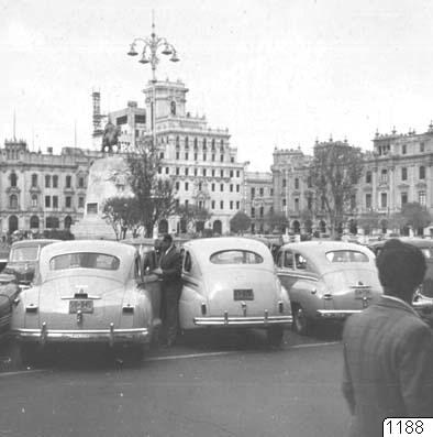 EU: Plaza San Martin, fotografi, photograph (1947), Lima, Peru, 1947