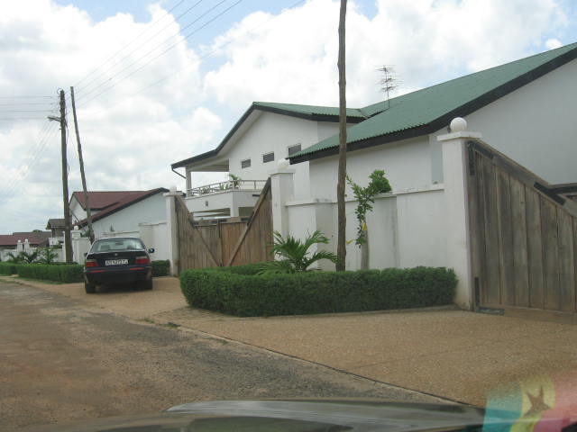 Kumasi houses , Ahodowo, Kumasi, Ghana, 2007