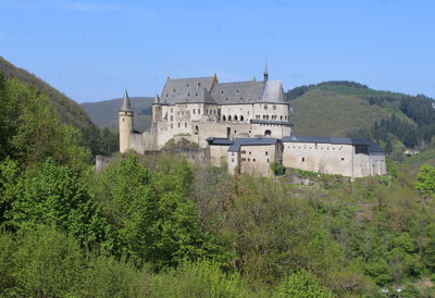 Vianden, die Burg, Gesamtansicht, Vianden, 2019