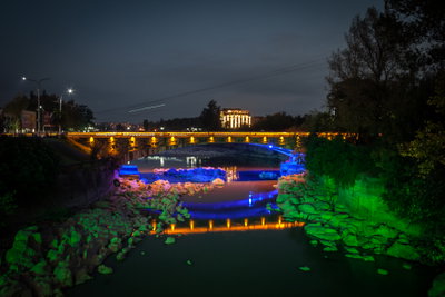 Chain bridge. Night, Kutaisi, 2017
