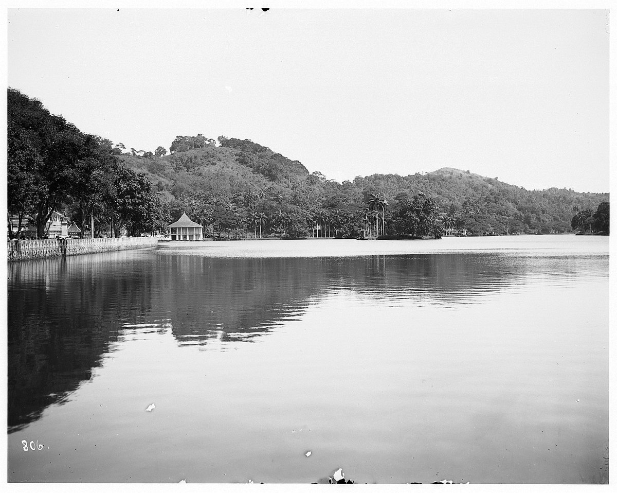 EU: Kandy (Sri Lanka). View over Lake Kandy towards a pavilion, Kandy, Sri Lanka, 1913