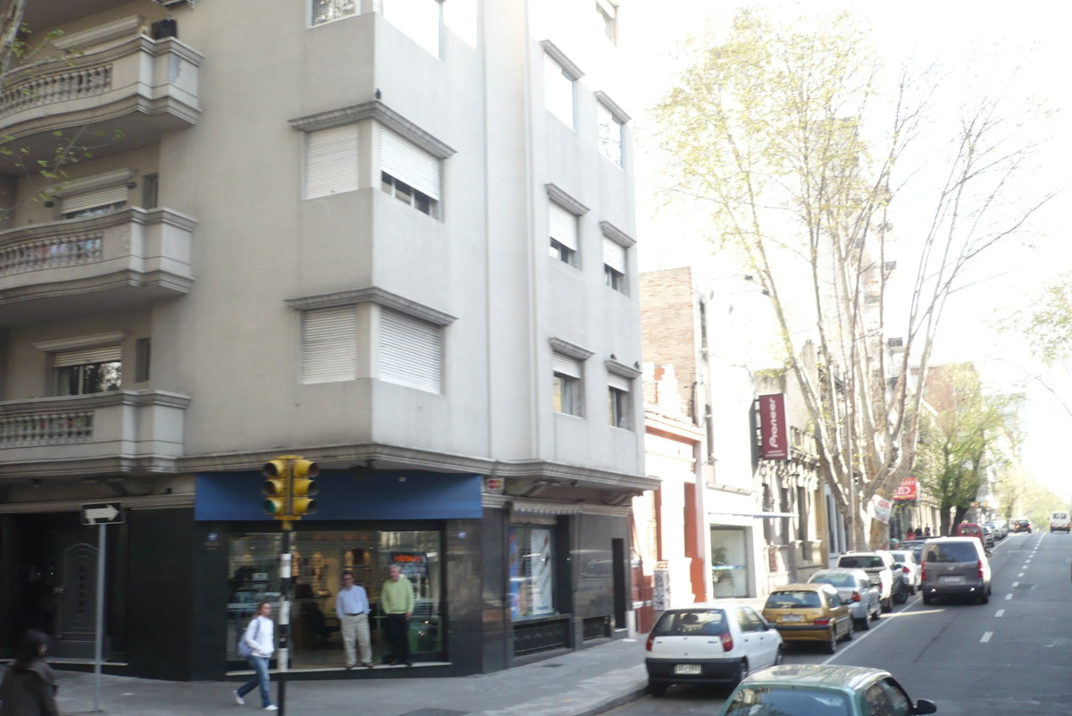 Calle Colonia, Montevideo, Uruguay, 2011