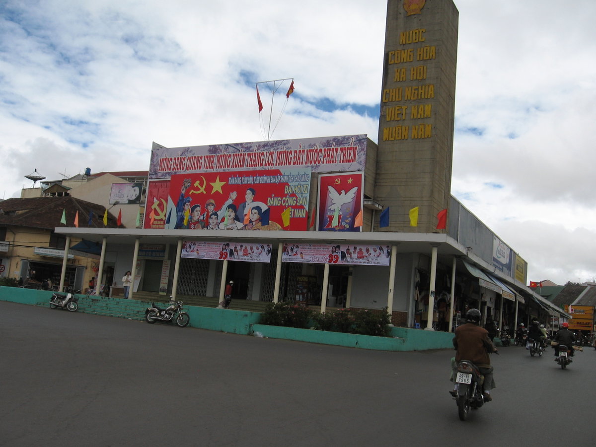 Nhà hát TT Đà Lạt, Da Lat, Vietnam, 2011