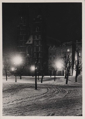EU: Krakow. St. Mary’s Church at Night. (1939), Kraków, 1939