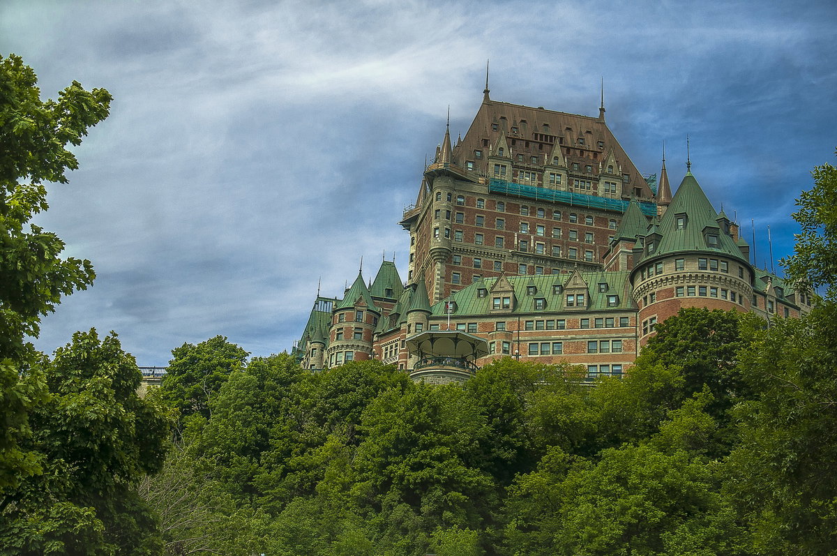 Chateau Frontenac vu depuis le boulevard Champlain, Quebec City, Canada, 2012