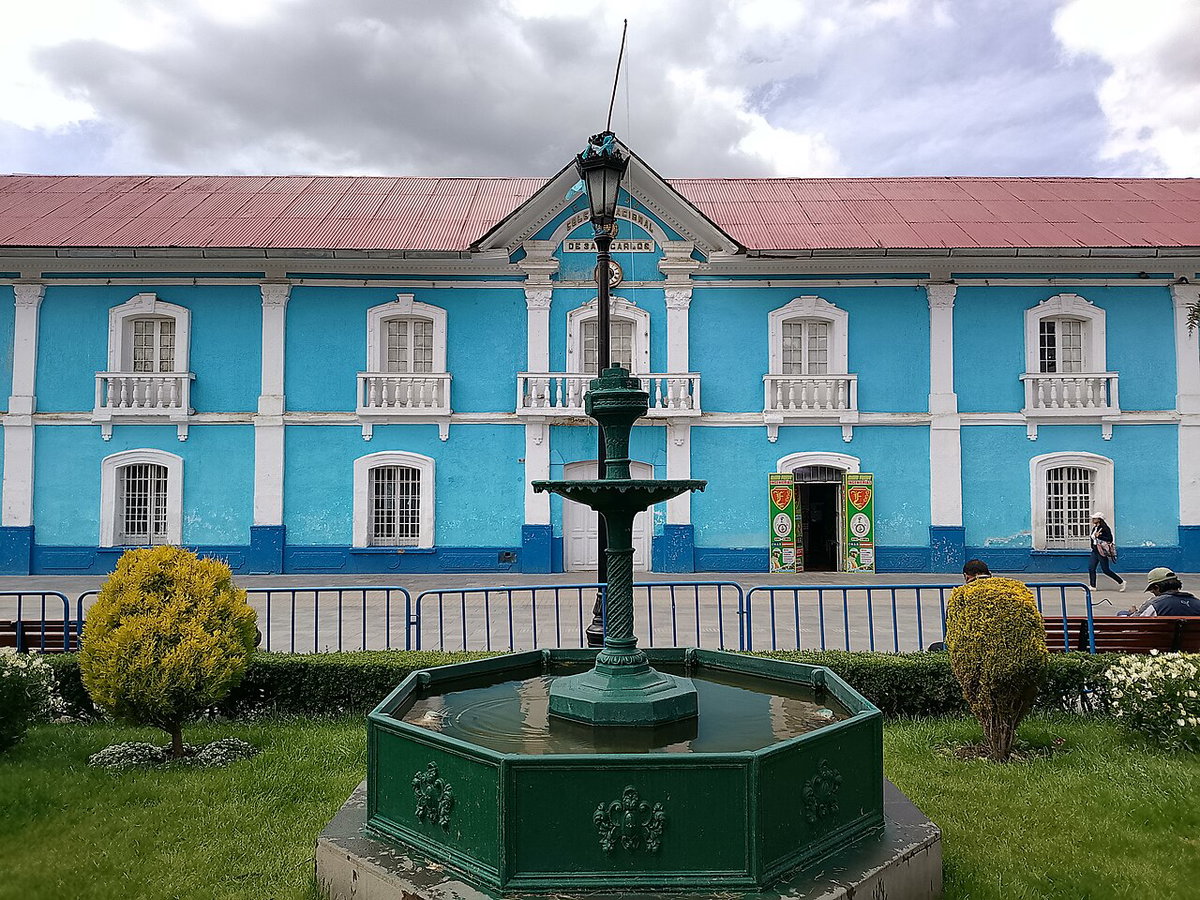 Glorioso Colegio Nacional de San Carlos en Puno 04, Puno, Peru, 2025