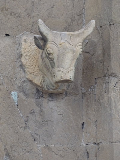 Swetizchoweli-Kathedrale Portal Stierkopf 3, Mtskheta, 2018