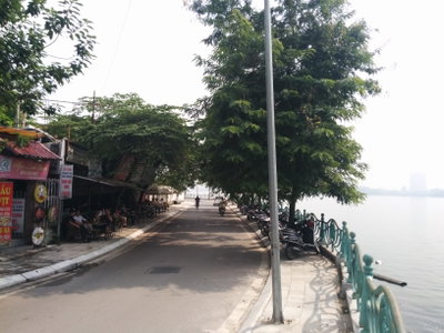 West Lake road, Hanoi, 2017