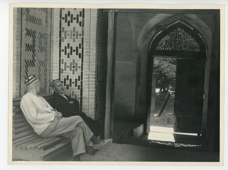 EU: Juttu mausoleumi valvuriga Samarkandis, 1960 (1960), Samarkand, Uzbekistan, 1960