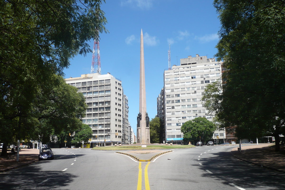 Obelisco foto, Montevideo, Uruguay, 2011