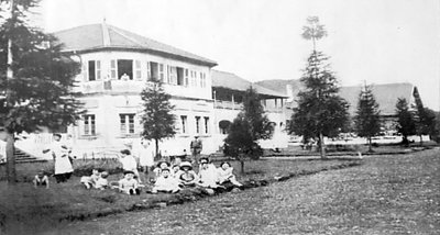 11 19 Vietnam SaPa Museum officers Villa, Sa Pa, 1919