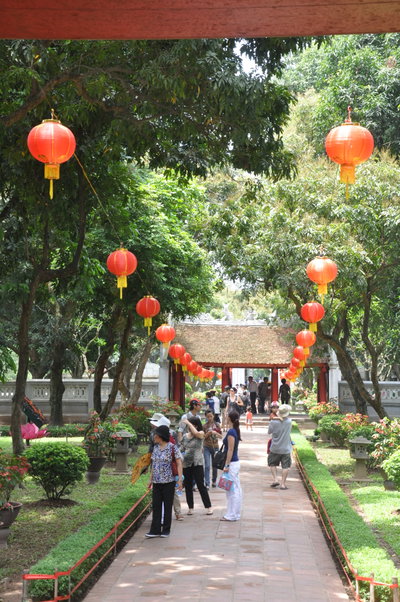 Sân trong , quốc tử giám, Hanoi, 2011