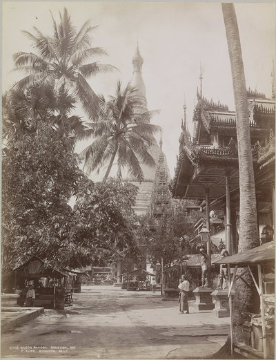 Shwedagon pagode, Rangoon Shwé Dagon pagoda. Rangoon, 565 (titel op object), Yangon, 1895
