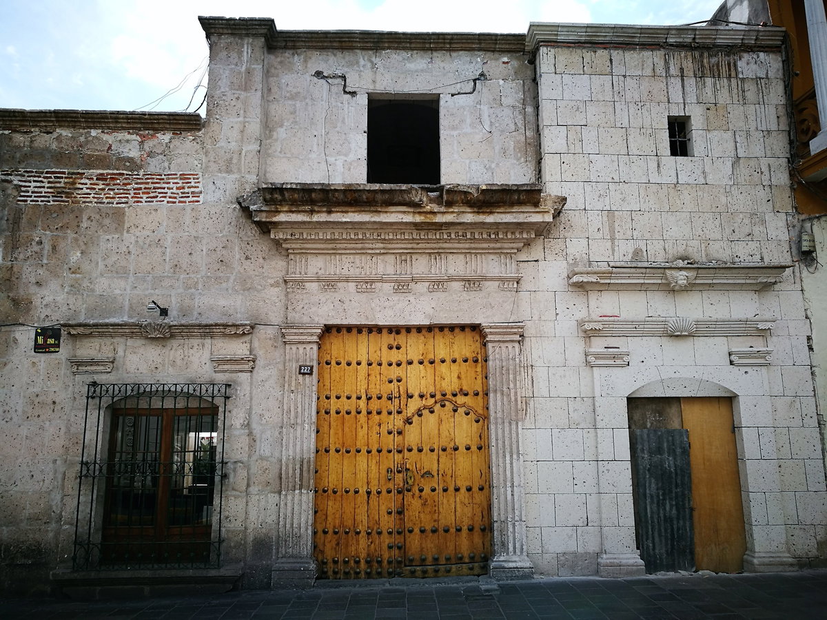 Façana d'Edifici del carrer San Francisco d'Arequipa, Arequipa, Peru, 2017
