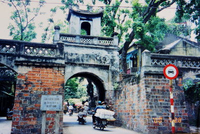 東河門 Cua o Quan Chuong, Hanoi, 2014