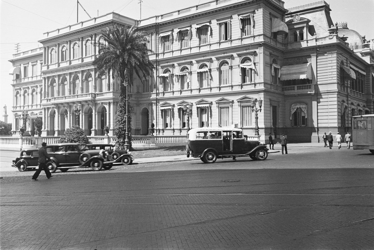 EU: Reisefotos Argentinien. Stadtbilder Buenos Aires. Öffentliches Gebäude (1939), Buenos Aires, Argentina, 1939