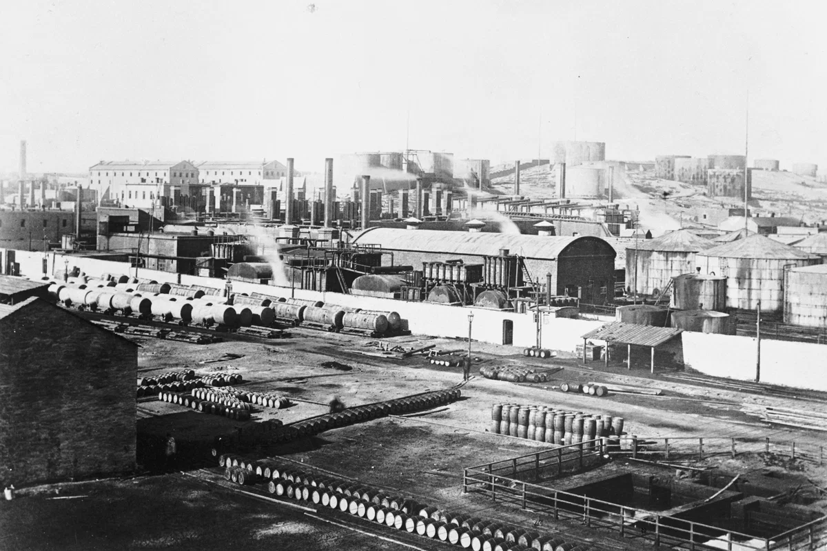 EU: Naftaproduktions Bolaget Bröderna Nobel. Petroleumfabriken, Baku (1895), Baku, Azerbaijan, 1895