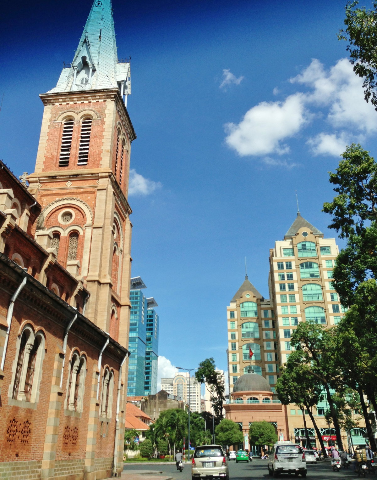 Nhà thờ đức bà, q1,hcmvn, Ho Chi Minh City (Saigon), Vietnam, 2013