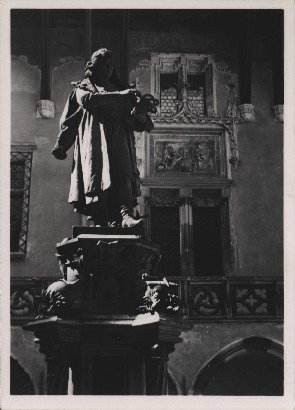 EU: Kraków. Pomnik Kopernika w Bibliotece Jagiell. (1939), Kraków, Poland, 1939