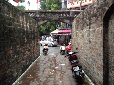 Lối bên nam ô Quan Chưởng, Hà Nội 002, Hanoi, 2015