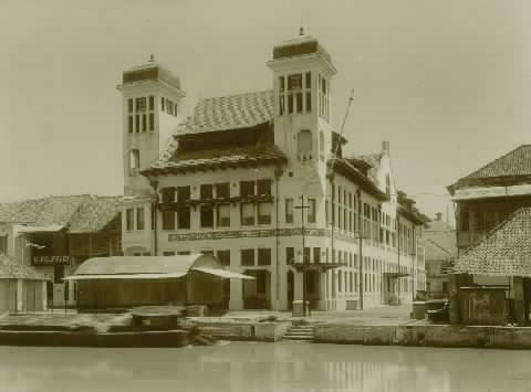 GedungInternationalecrediet-en, Jakarta, Indonesia, 1929