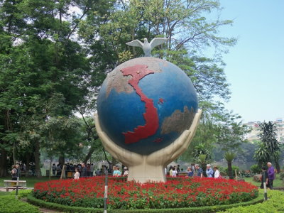 Hoan Kiem Lake, Hanoi — photos through time