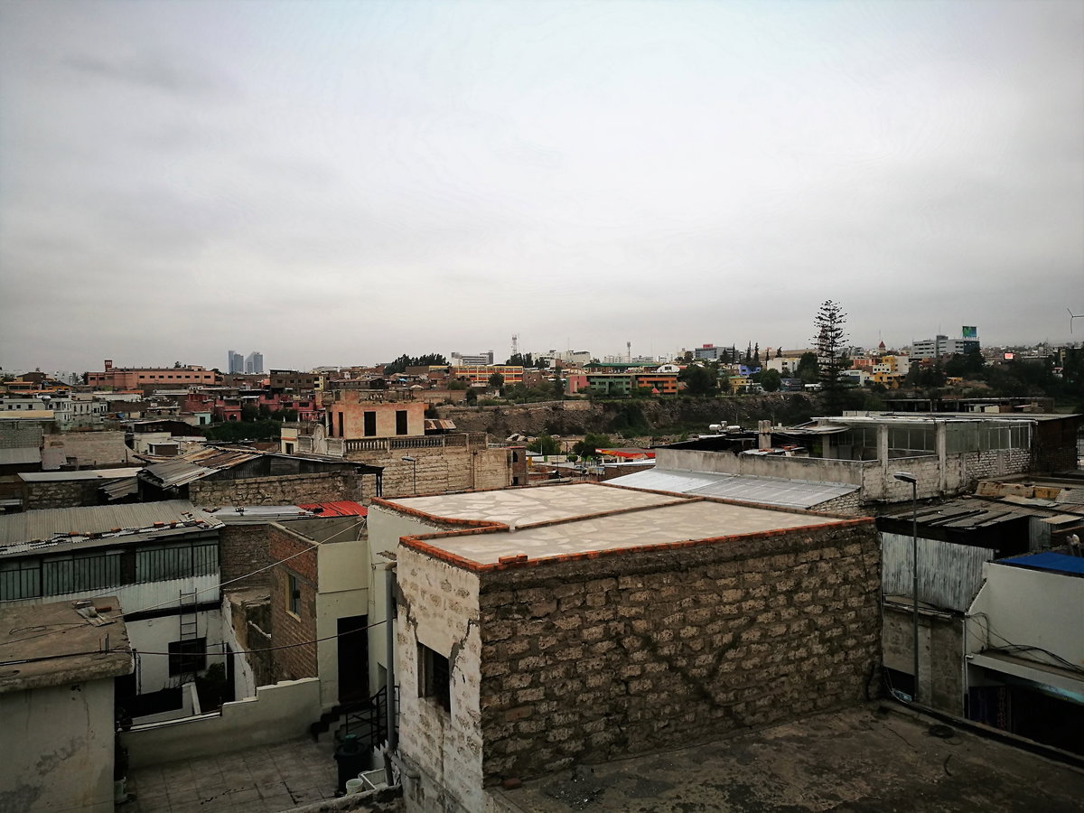 Sostres d'arequipa des d'hostal del carrer Puente Bolognesi02, Arequipa, Peru, 2017
