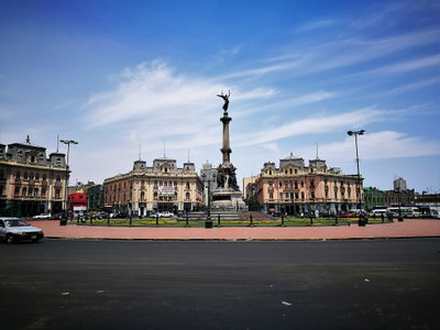 Monument a la Victoria del Dos de Mayo a la plaça homònima, Lima, 2017