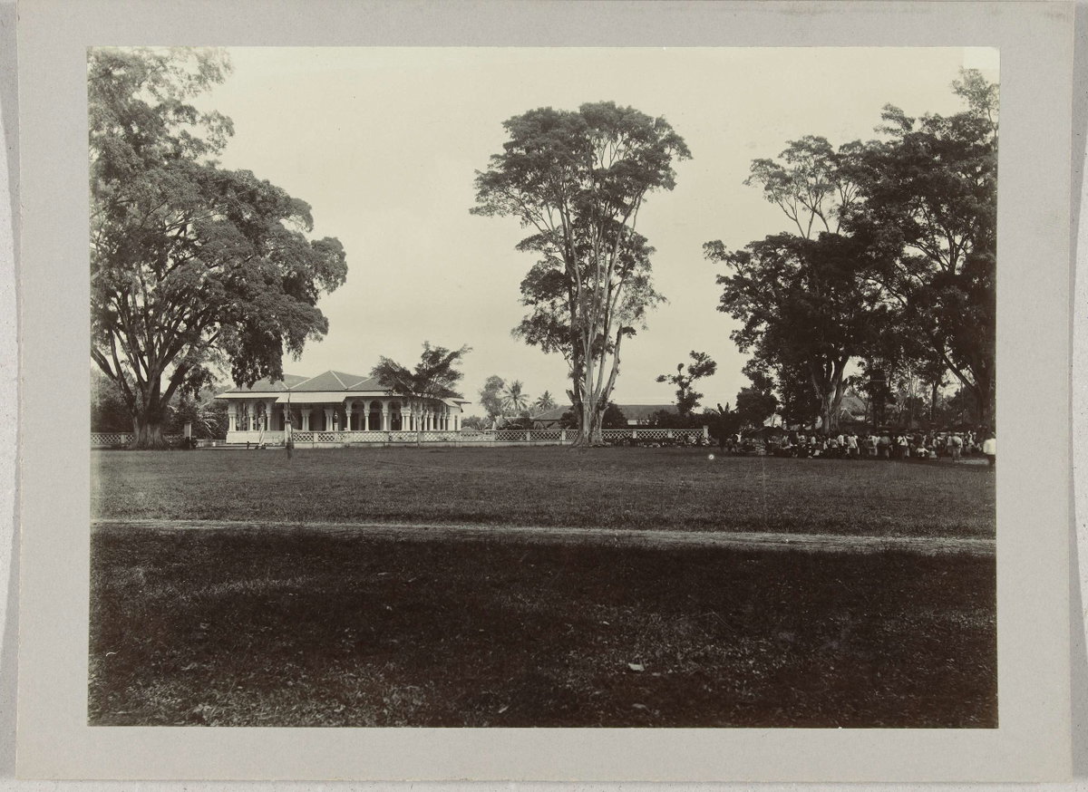 EU: Aloen-aloen in Bandung (1910), Bandung, Indonesia, 1910
