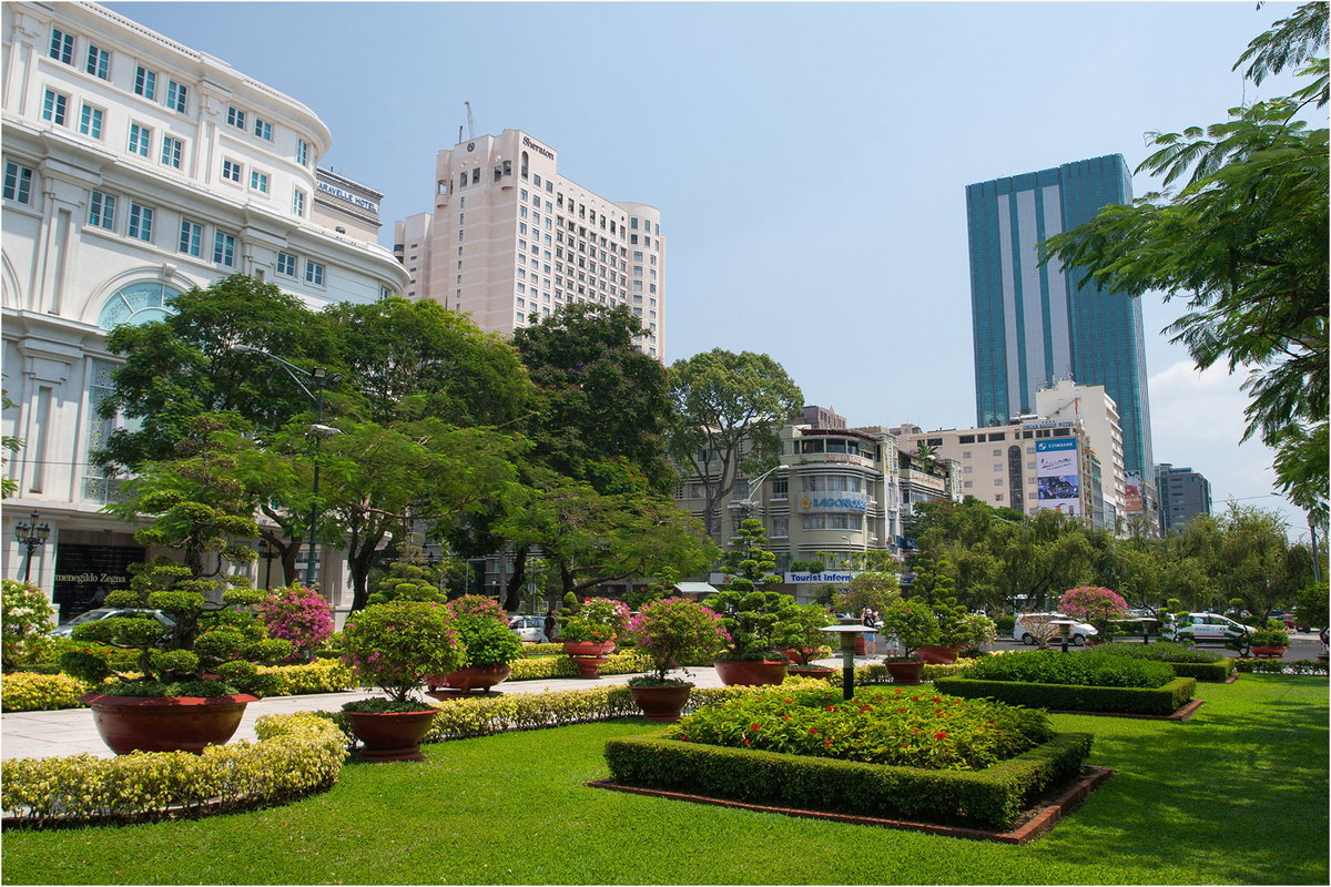 Đường hoa Nguyễn Huệ Sài Gòn, Ho Chi Minh City, Vietnam, 2014