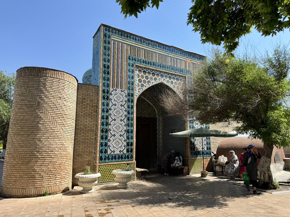 Dahmai Shohon maqbarasi, Kokand, Uzbekistan, 2024